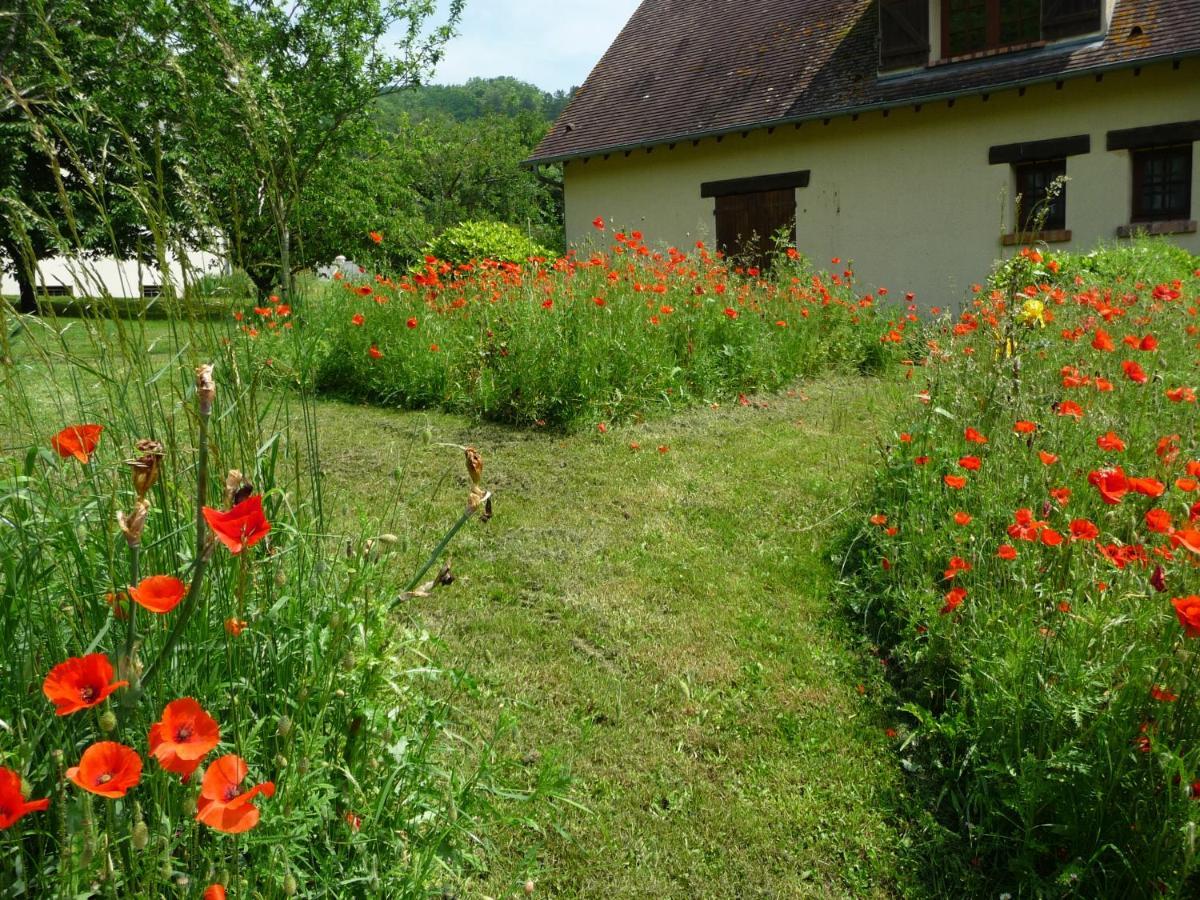 Maison D'Hotes Les Coquelicots Giverny Bagian luar foto