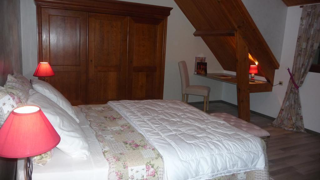 Maison D'Hotes Les Coquelicots Giverny Ruang foto