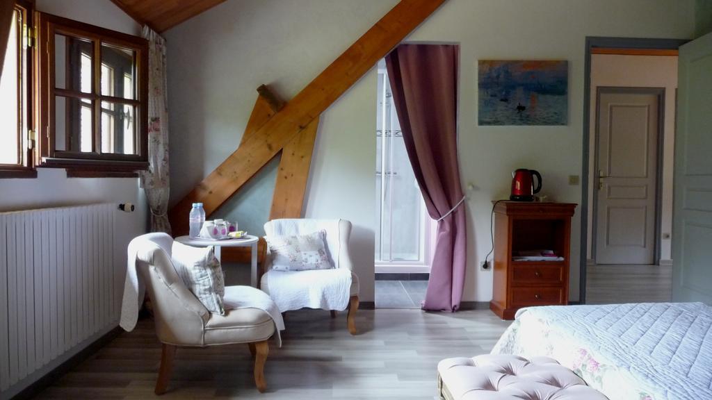 Maison D'Hotes Les Coquelicots Giverny Bagian luar foto