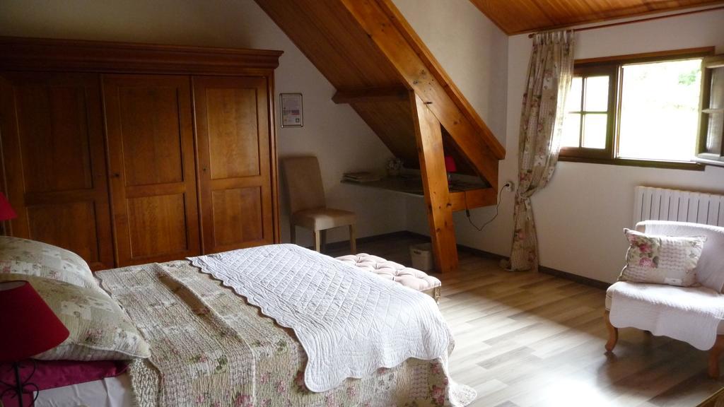 Maison D'Hotes Les Coquelicots Giverny Bagian luar foto